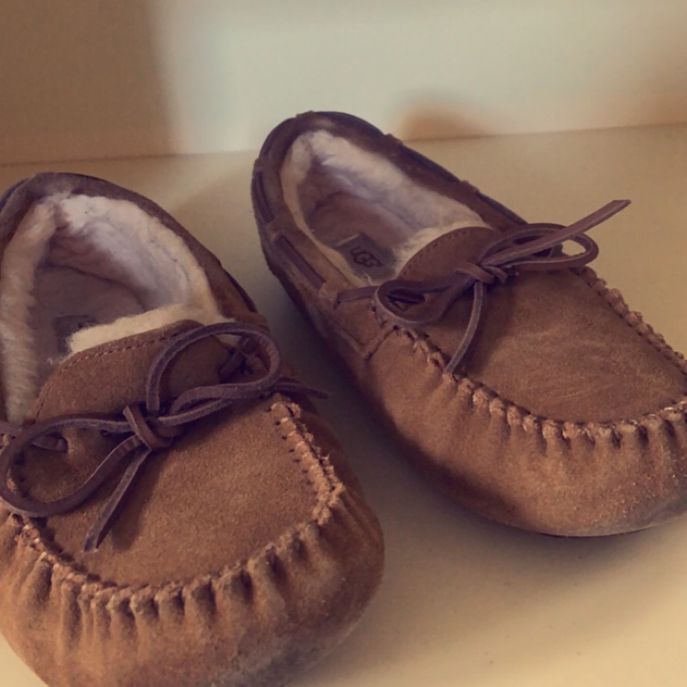Ugg Dakota Moccasins